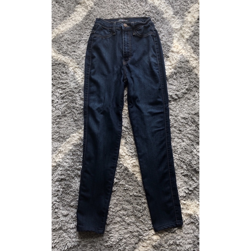 Fashion Nova women’s skinny jeans